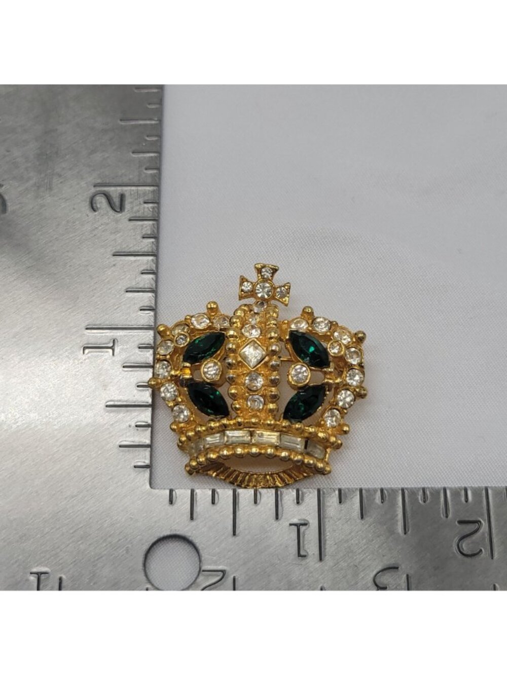 Vtg 50s Bellini Gold-Tone Crown Brooch Pin With Green & Clear Rhinestones Signed - Picture 4 of 10